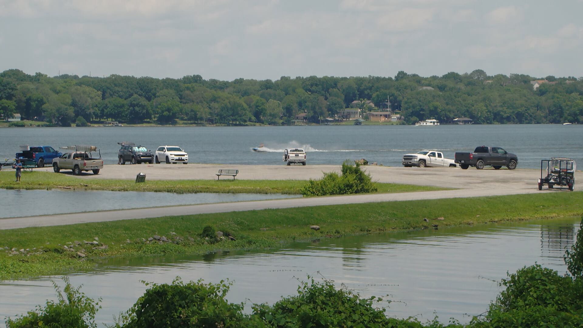 Man arrested for BUI after boat capsizes on Old Hickory Lake - Vimarsana News