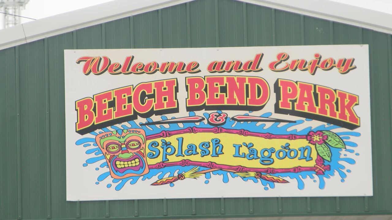 Man climbs to top of roller coaster at Bowling Green amusement park - Vimarsana News